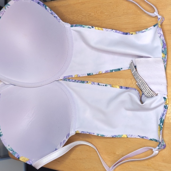 Like New Victoria's Secret Push-up Freedom Cloud Purple Floral Bra, Sz. 38D. - Picture 3 of 7
